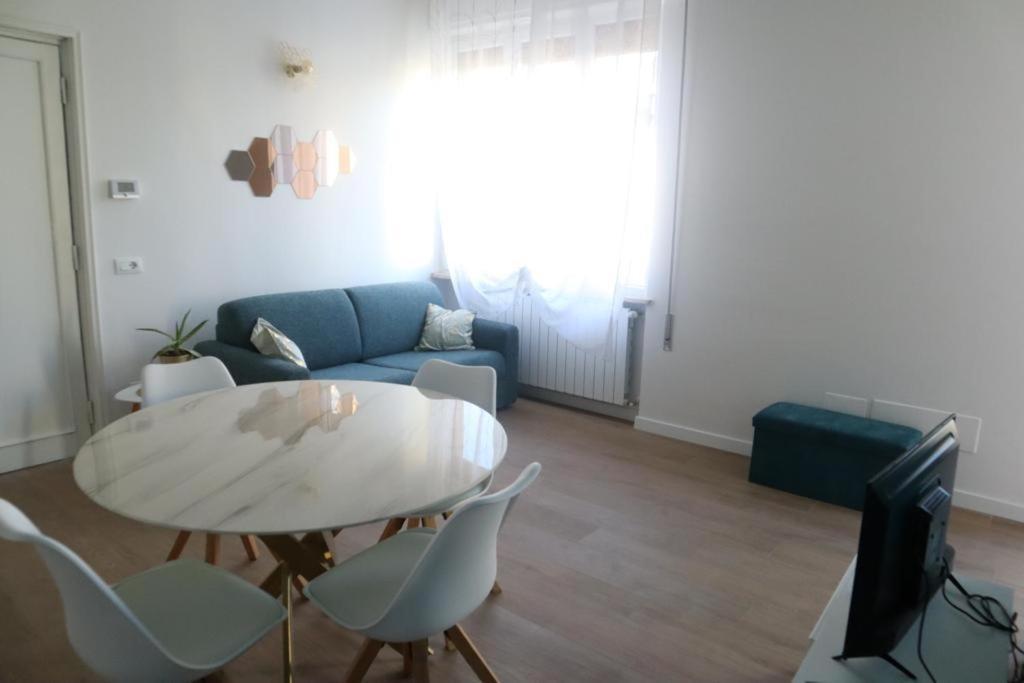 Santa Maria Novella - Golden Lily Florence, City Center Apartment Экстерьер фото