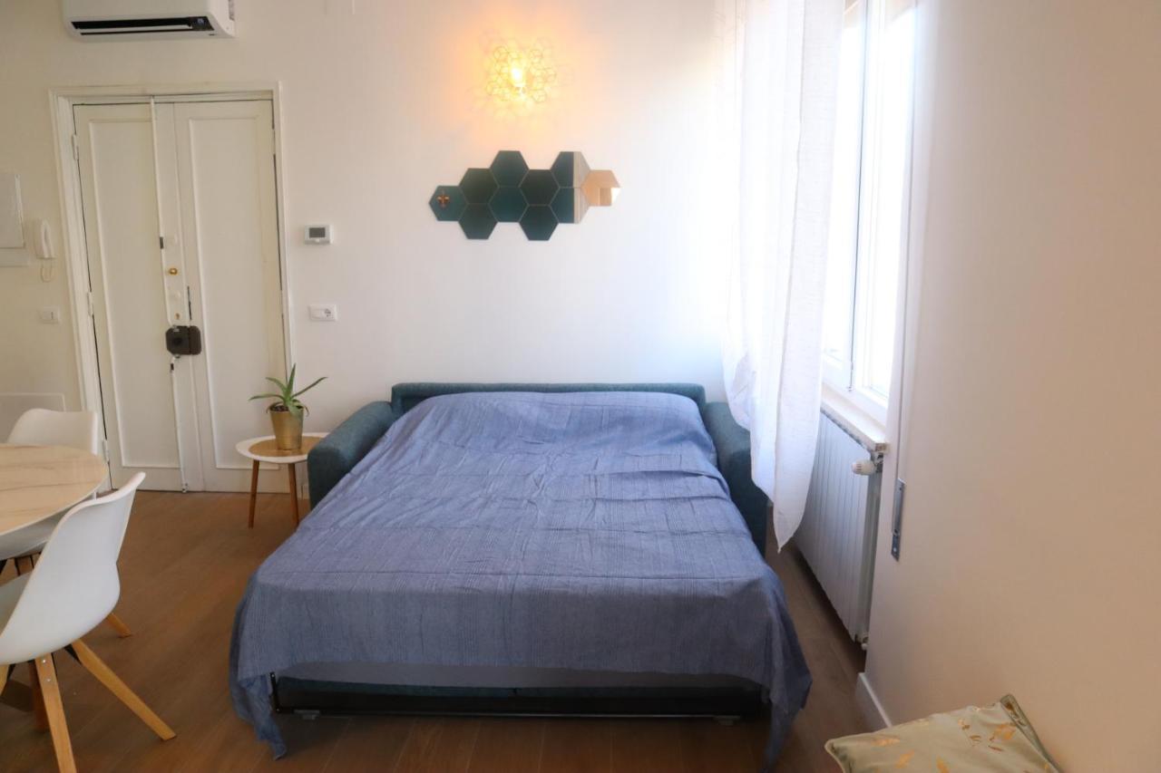 Santa Maria Novella - Golden Lily Florence, City Center Apartment Экстерьер фото
