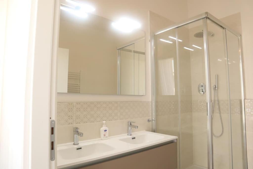 Santa Maria Novella - Golden Lily Florence, City Center Apartment Экстерьер фото